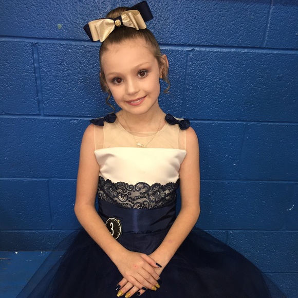 handmade bows - Picture 2 of 2